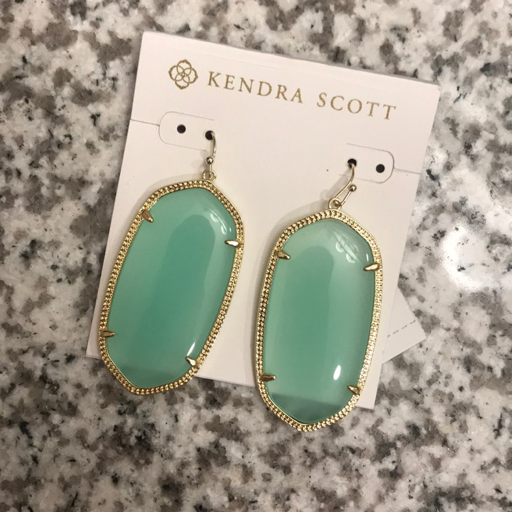 Kendra Scott Danielle earrings